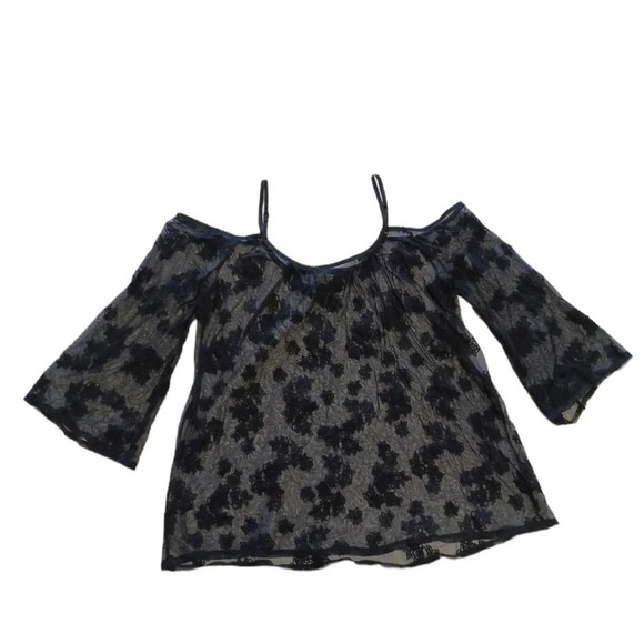 Torrid Black Sheer Lace Embroidered Cold Shoulder  Blouse Size 2 - Picture 1 of 9